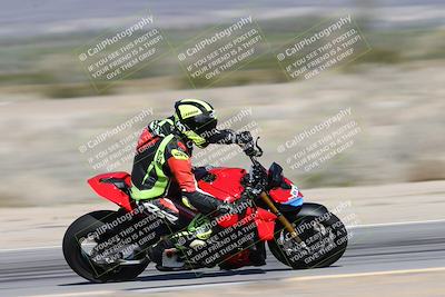 media/Jan-15-2026-Racers Edge (Thu) [[dfebeb70ab]]/3-B Group/Session 2 (Turn 15 Inside Pans)/